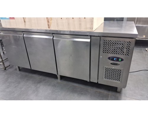 Стол холодильный Tefcold BK310