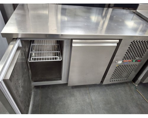  Б/в Стіл морозильний Tecnodom TF02MIDBT - купити в BU HORECA