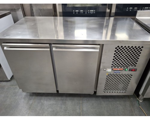 Б/в Стіл морозильний Tecnodom TF02MIDBT - купити в BU HORECA Б/в Стіл морозильний Tecnodom TF02MIDBT - купити в BU HORECA