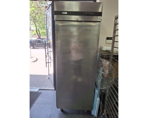 Холодильный шкаф Zanussi (б/у) | 700 л, Нержавеющая сталь, Верхний компрессор | BU HORECA Холодильный шкаф Zanussi (б/у) | 700 л, Нержавеющая сталь, Верхний компрессор | BU HORECA