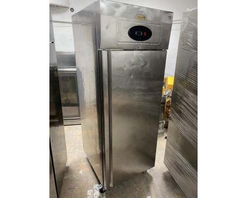 Шкаф холодильний 1 двері нерж Tefcold RK710 7695к