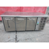 Стіл холодильний DGD 1870 мм | Професійний, 3 двері, +8°C, нержавіюча сталь | BU HORECA