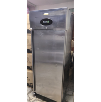 Шкаф холодильный 1 дверь нерж Tefcold RK710 7695к