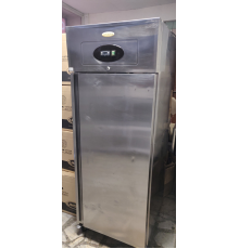 Шкаф холодильный 1 дверь нерж Tefcold RK710 7695к