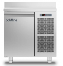 Холодильний стіл Master 600 | 1 дверний, -2°...+8°C, зі стільницею та бортом, 710 мм, R290, клас A | BU HORECA