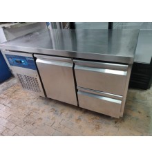 Стол холодильный CustomCool CCT-2DR 9220к