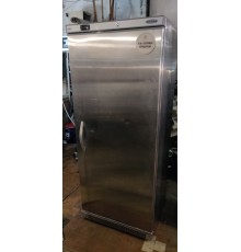 Шкаф холодильный 1 дверь нерж Tefcold UR600S