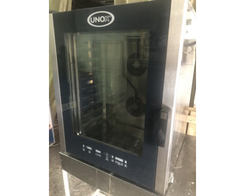 Пароконвектомат Unox XVC 705 E с автомойкой Пароконвектомат Unox XVC 705 E с автомойкой