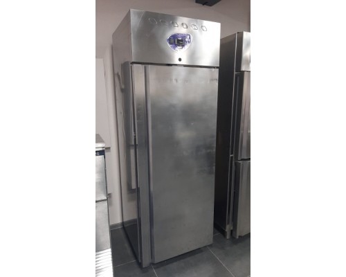 Холодильний шкаф Desmon SM7 Холодильний шкаф Desmon SM7