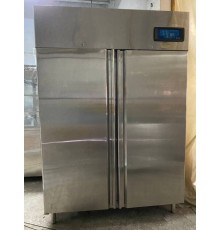 Холодильний шкаф CustomCool CCR 1400P