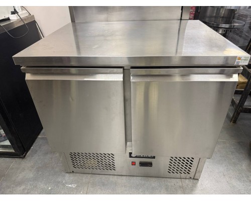 Стіл холодильний HEND 232019 двух дверний 