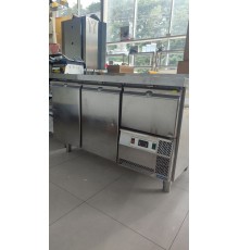 Стіл морозильний 2х дверний Isselbaecher TF37