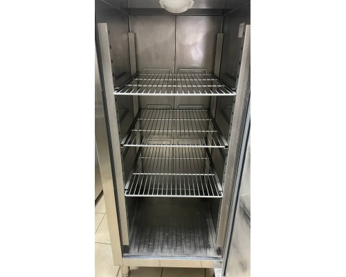 Шафа холодильна 1 двері нержавійка Amitek AK650TN  | Професійна, -2°...+8°C, нержавіюча сталь | BU HORECA