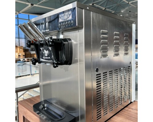 Фризер для морозива HURAKAN HKN-BQ22CT | 2 бункери, 3 дозатори, 25 л/год | BU HORECA