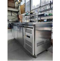 Б/в стіл морозильний 3 двері Frosty GN 3100 BT - купити в BU HORECA