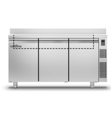 Холодильний стіл Saladette GN | 3 двері, 440 л, -2°...+8°C, зі стільницею та бортом, H 710 мм, під виносний холод | BU HORECA